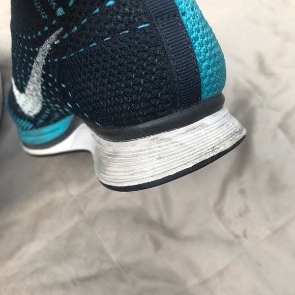 Nike Flyknit Racers - Picture 7 of 10